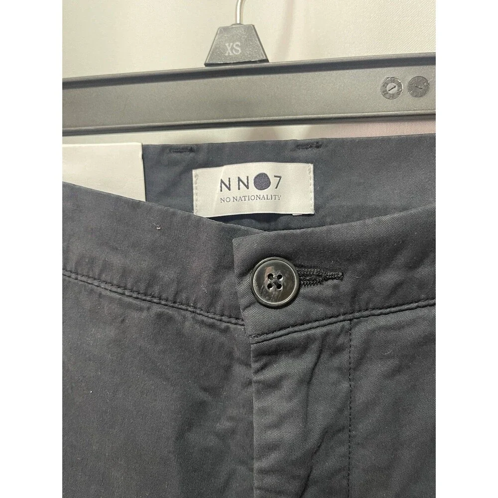 NNO7 NO NATIONALITY Mens Regular Fit Mid Rise Casual Shorts Navy Sz 36 New